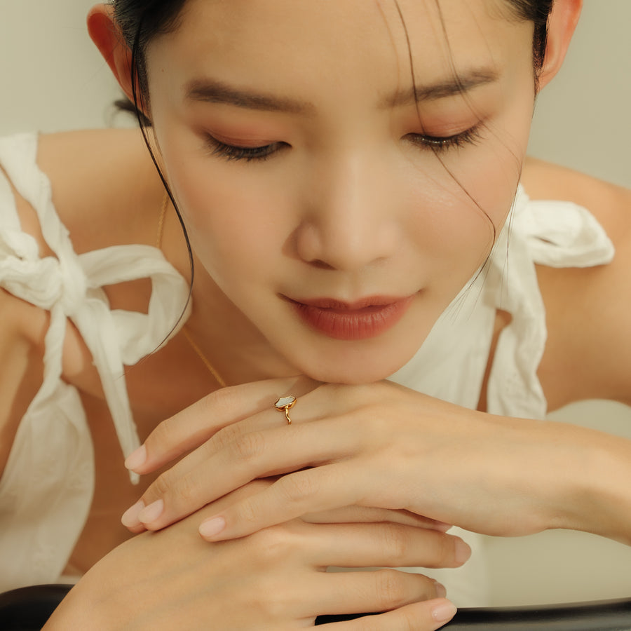 Gold Daria Mother of Pearl Ring
