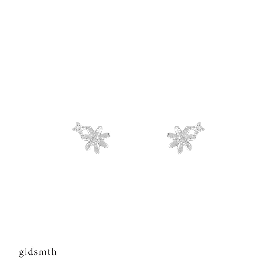 14k White Gold Diamond Daisy Studs