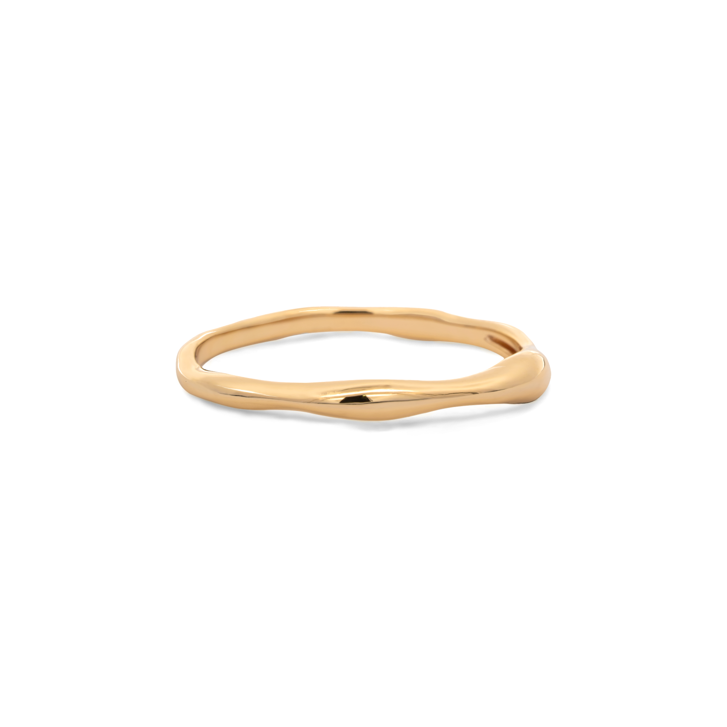 Gold elegant and minimalist ring.