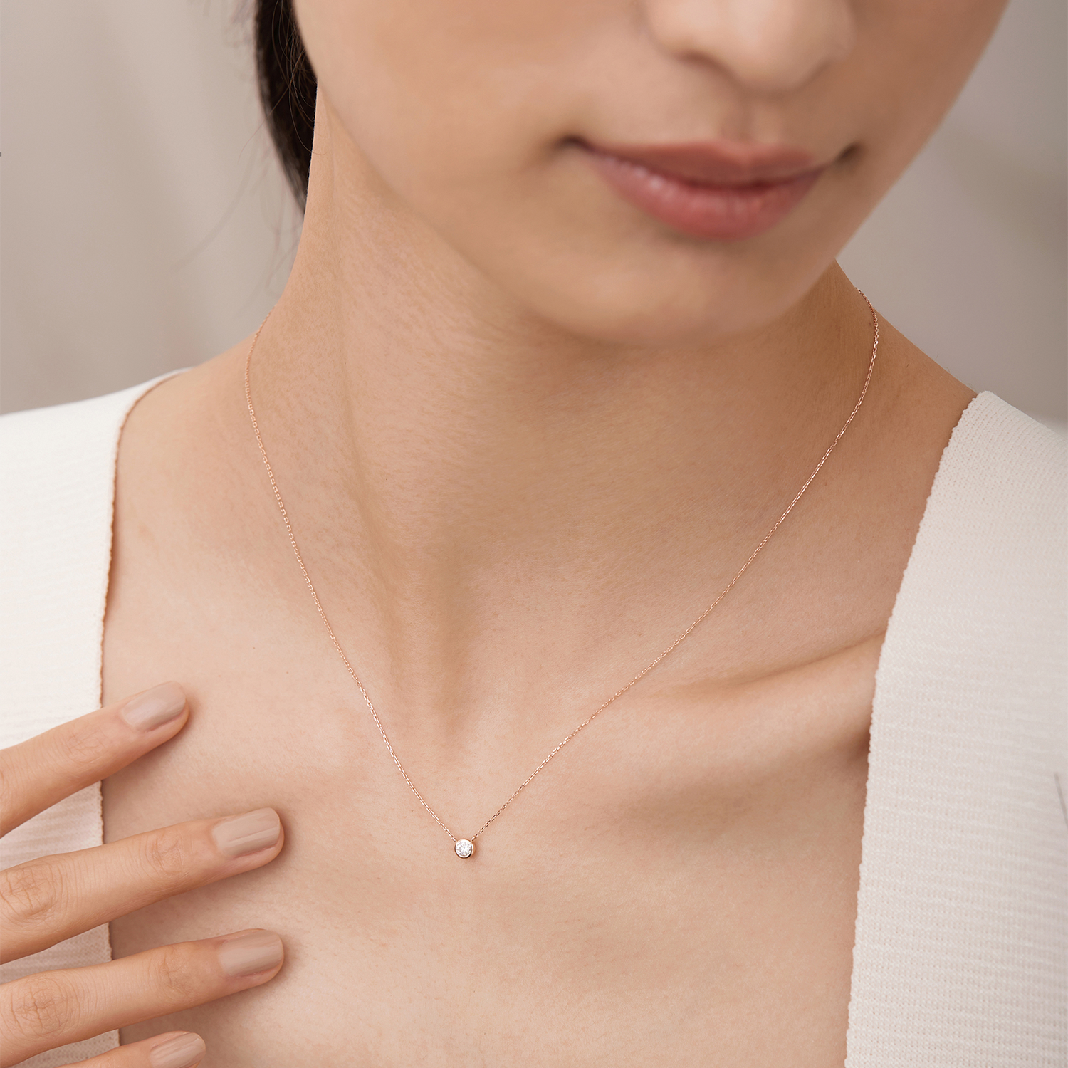 Diamond bezel best sale necklace tiffany