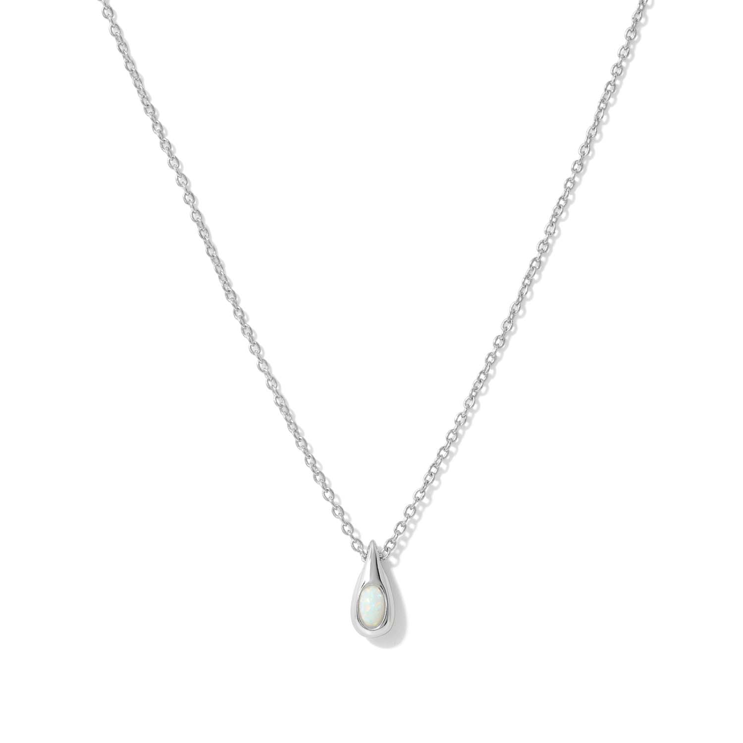 Elegant and minimalist necklace. 925 silver pendant necklace set with opals.