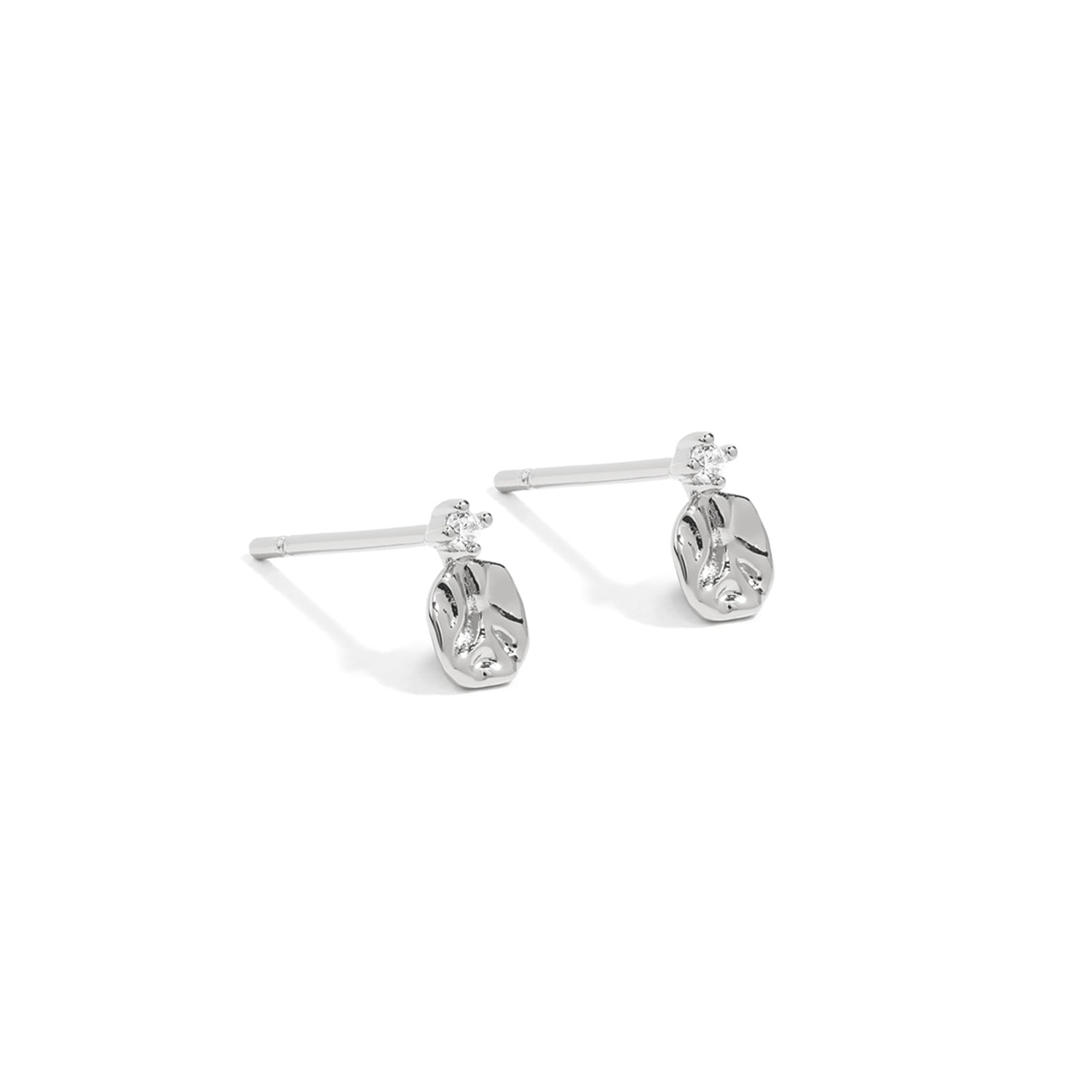 Elegant and minimalist earrings. 925 silver studs with cubic zircona stones