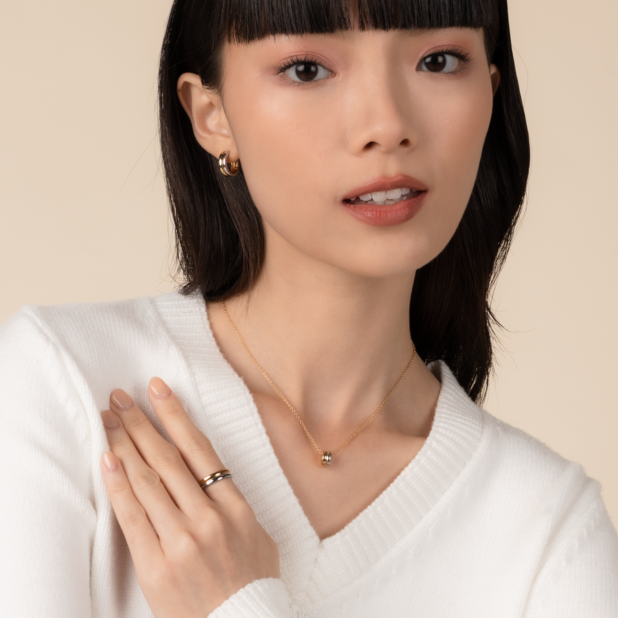 Model is wearing minimalist and sleek ring in 925 silver.