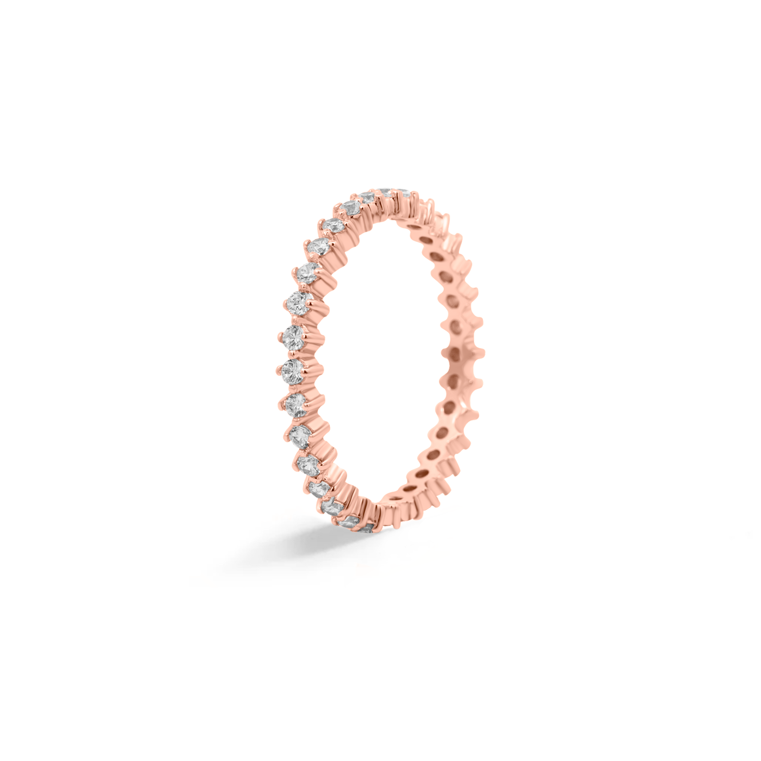 Classic and elegant ring in rose gold with cubic zirconia.