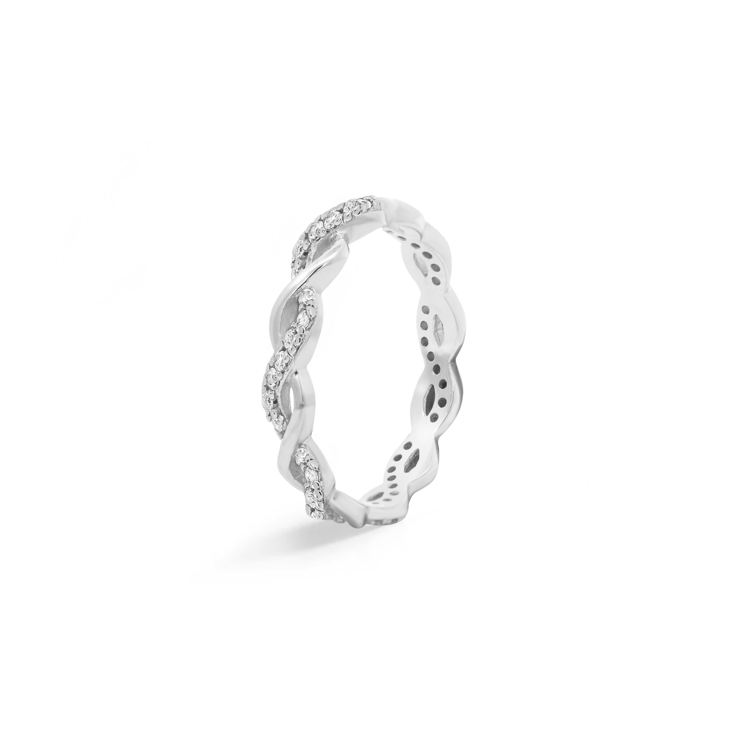 Effortless and graceful ring in 925 silver with cubic zirconia.