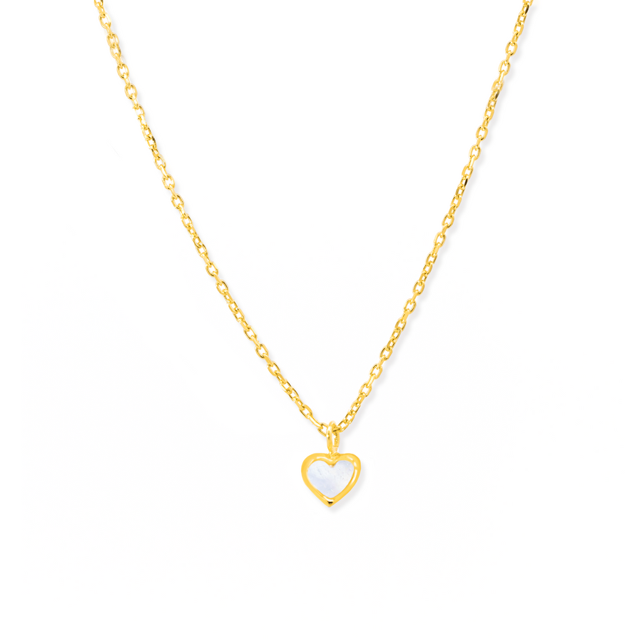Charming and elegant necklace in gold with moonstone pendant.