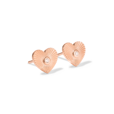 Charming and romantic heart shaped earrings in rose gold with cubic zirconia